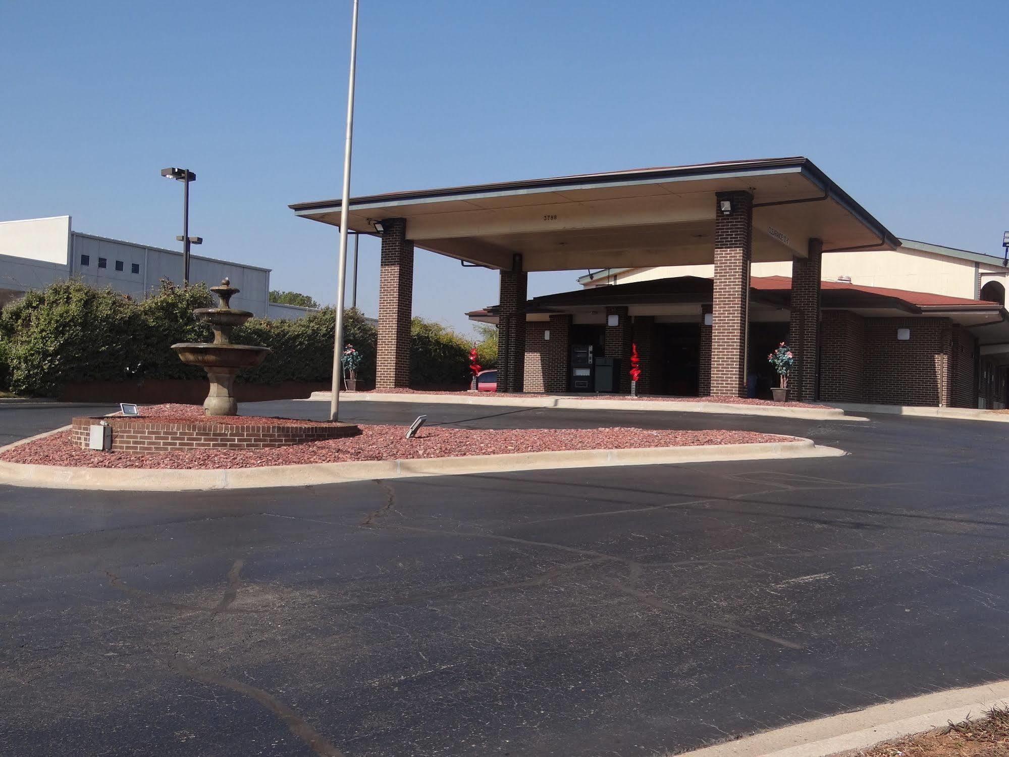 Econo Lodge Inn & Suites University Huntsville Zewnętrze zdjęcie